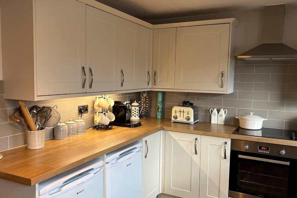 Cosy 2 Bed, Home From Home Haddenham  Esterno foto