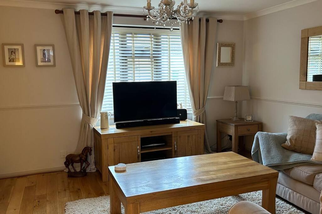 Cosy 2 Bed, Home From Home Haddenham  Esterno foto