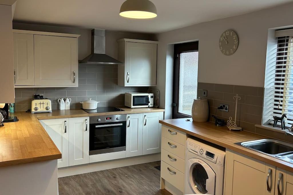 Cosy 2 Bed, Home From Home Haddenham  Esterno foto