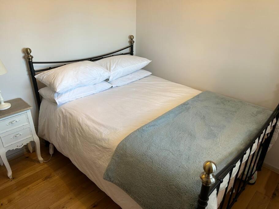 Cosy 2 Bed, Home From Home Haddenham  Esterno foto